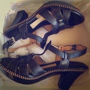 Black high Sandler’s